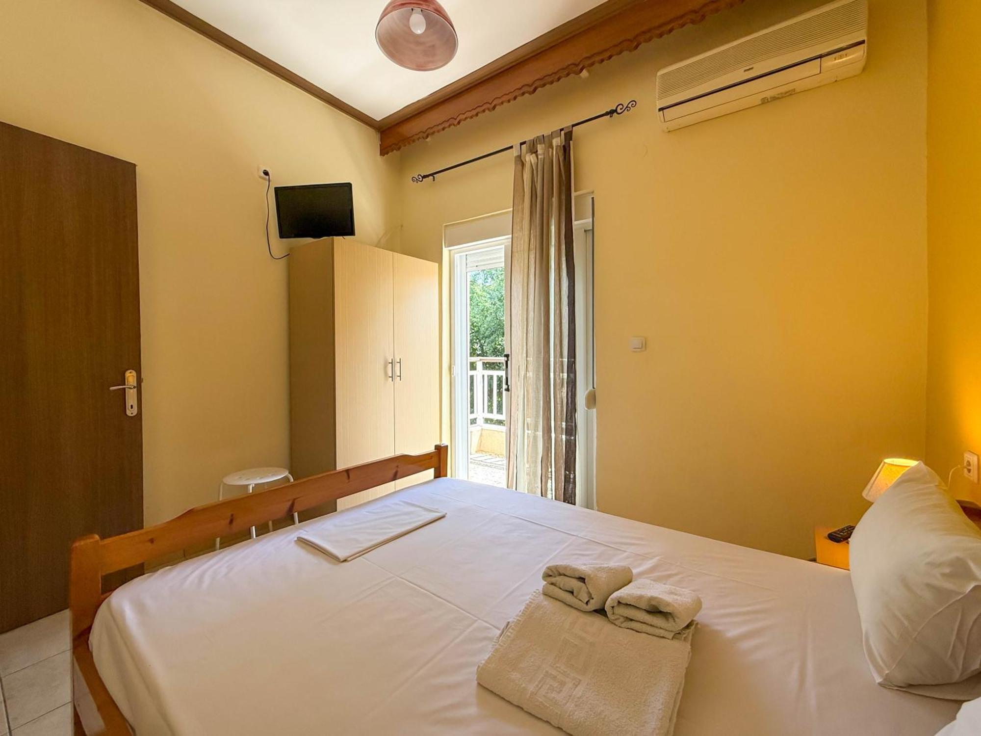 Haus Olymp Apartment Paralia Katerinis Bagian luar foto