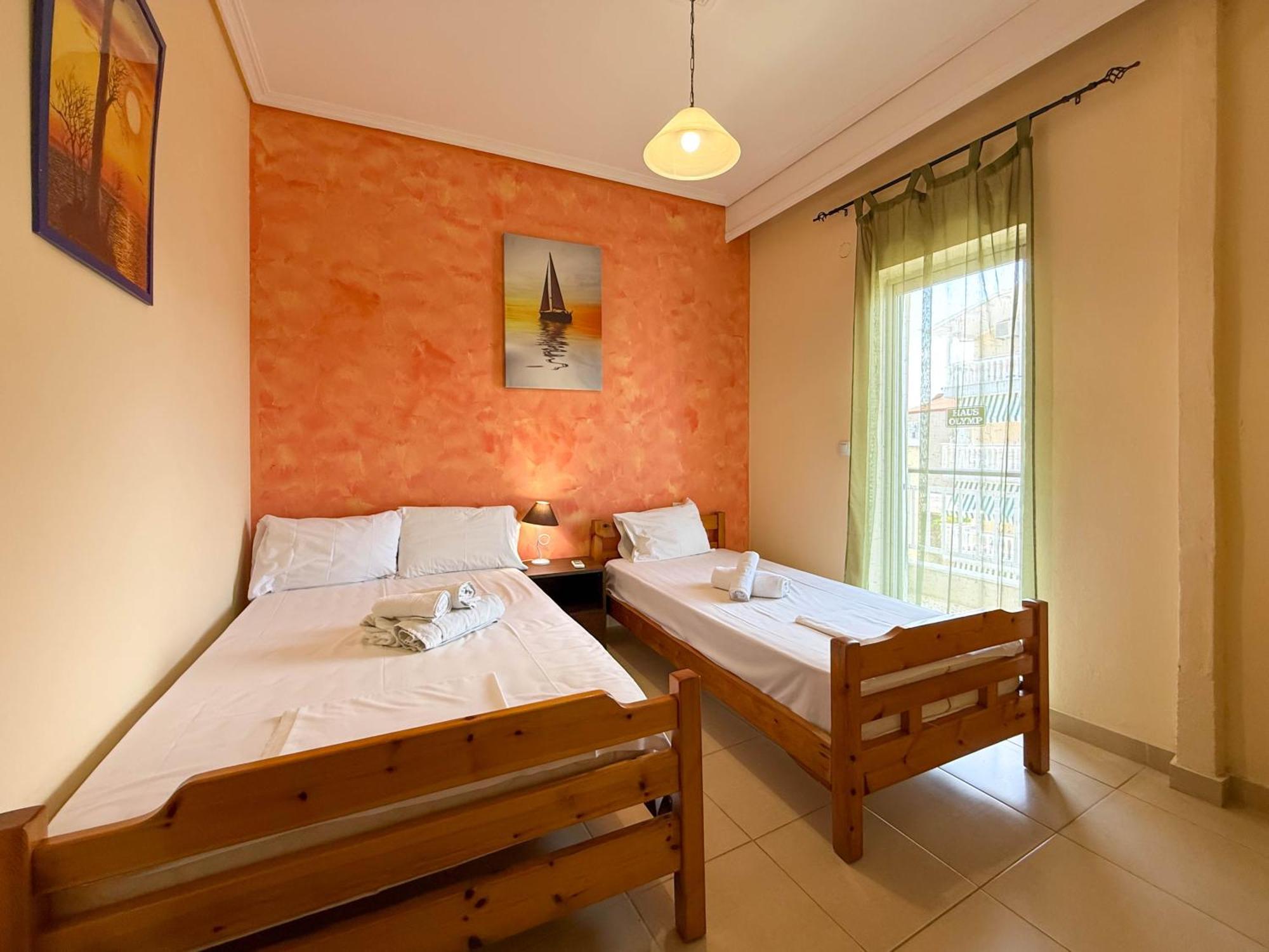 Haus Olymp Apartment Paralia Katerinis Bagian luar foto